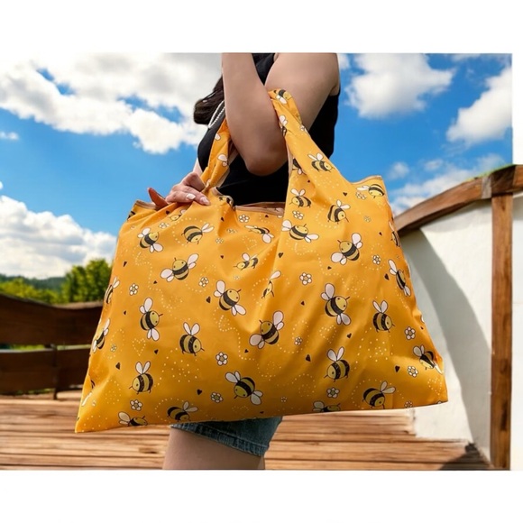 Packable various styles bumblebee 🐝 tote - Picture 2 of 7